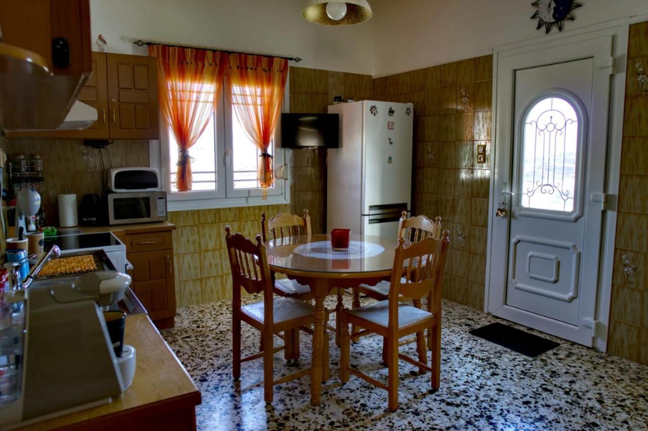 Afroditi'S House Villa Triovasalos Bagian luar foto